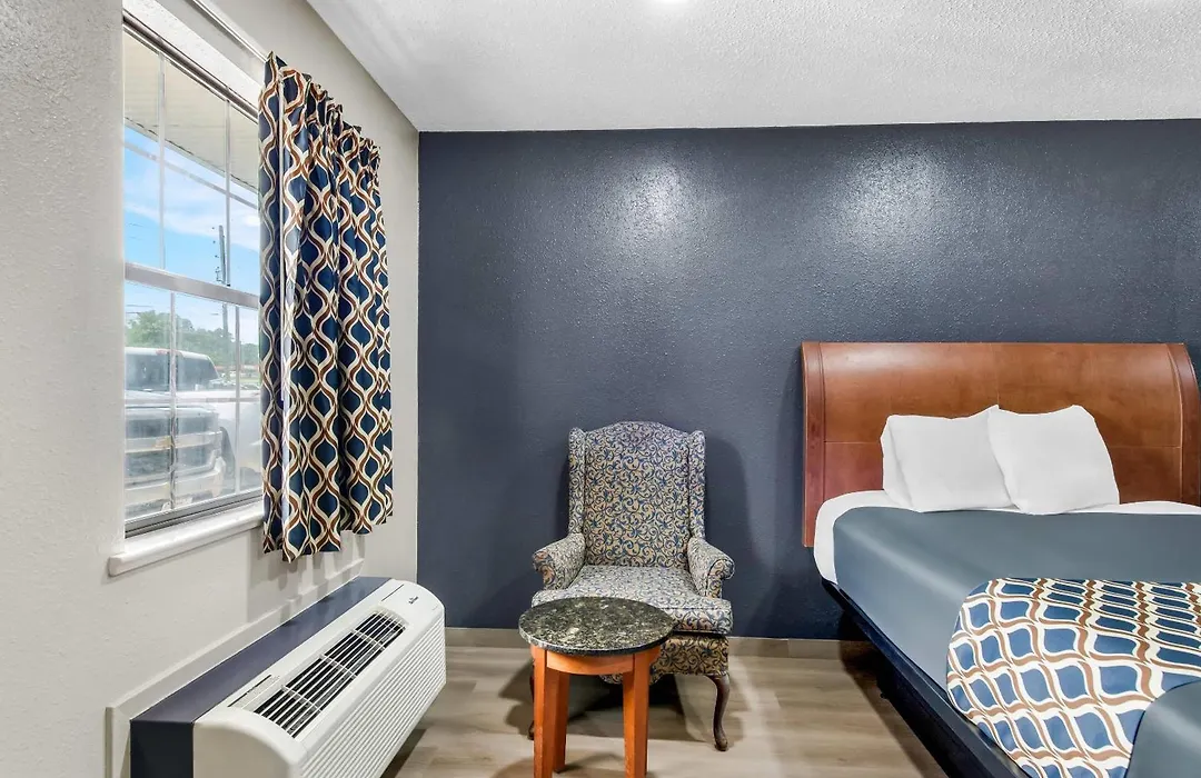 Rodeway Inn & Suites Jefferson-1